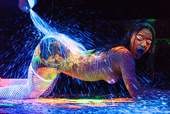 Big Wet Butts / Brazzers - Abella Danger, Markus Dupree Radiant Booty 2 / 27.4.2018