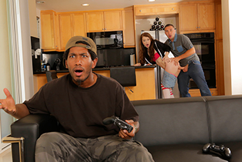 Brazzers En Espa&#241;ol / Brazzers - Misha Cross, Keiran Lee Cambio A Mi Novio Por Una Verga Enorme / 24.9.2015