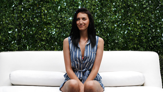 Net Girl - Bella  / 1.5.2019