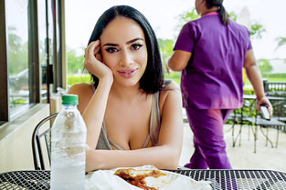 Public Pickups / Mofos - Victoria&#160;june Latina&#39;s Big Tits And Plump Lips / 27.9.2017